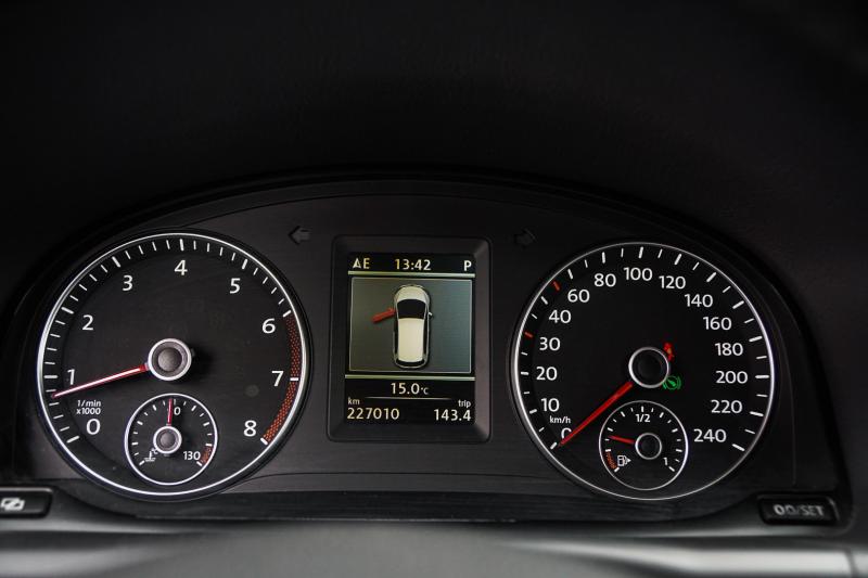 Volkswagen - Touran - pic11