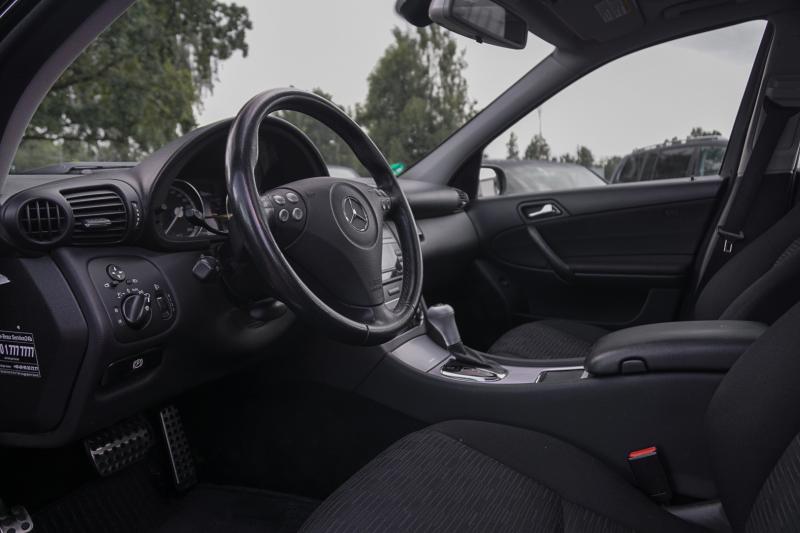Mercedes - C180 - pic12