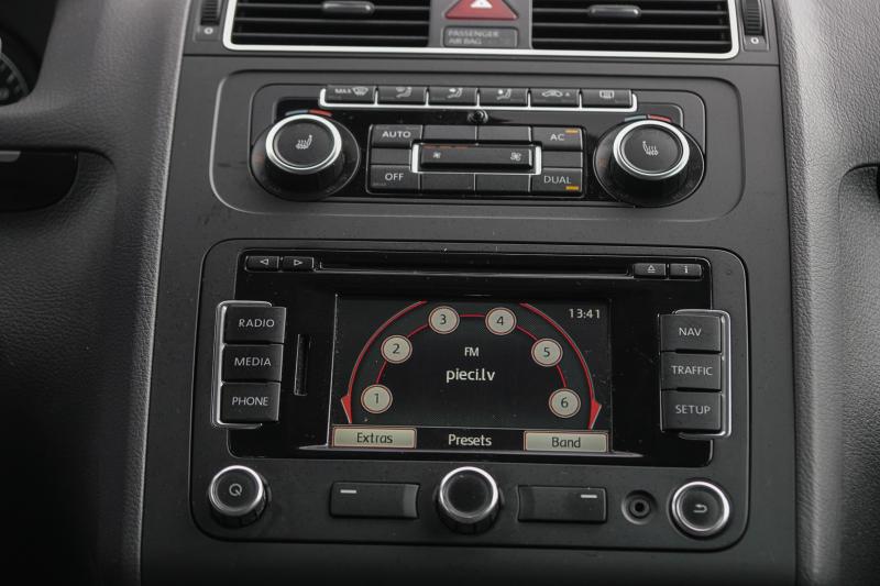 Volkswagen - Touran - pic14