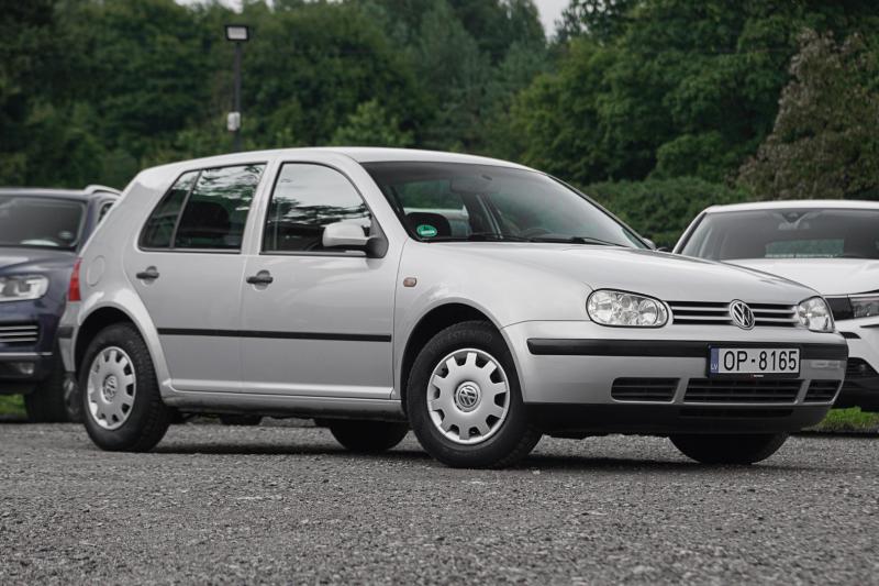 Volkswagen - Golf 4 - pic2