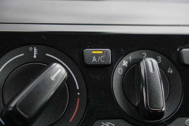 Volkswagen - Up! - pic13