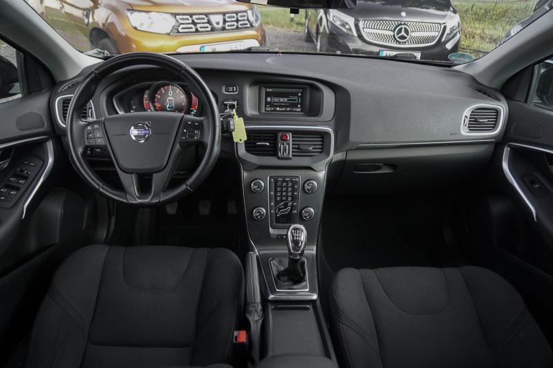Volvo - V40 - pic8