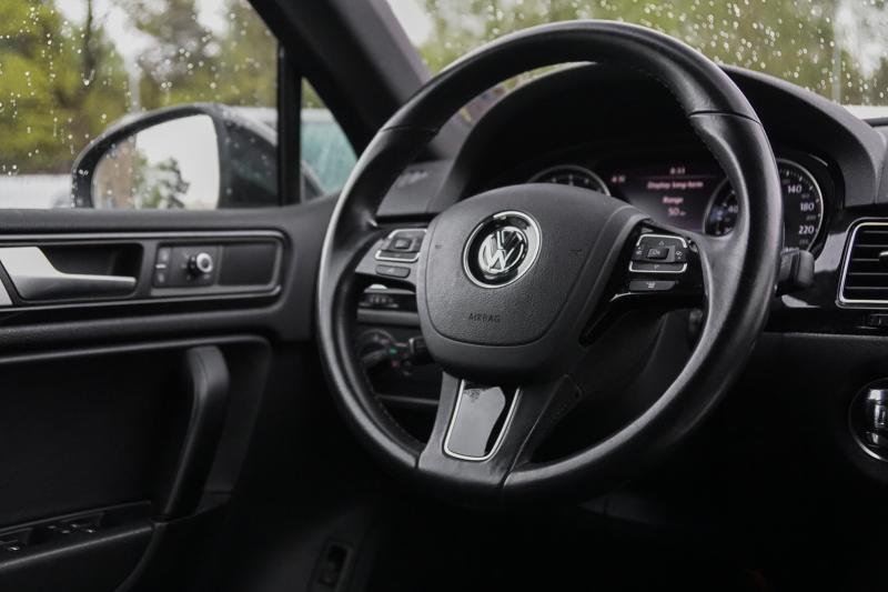 Volkswagen - Touareg - pic12