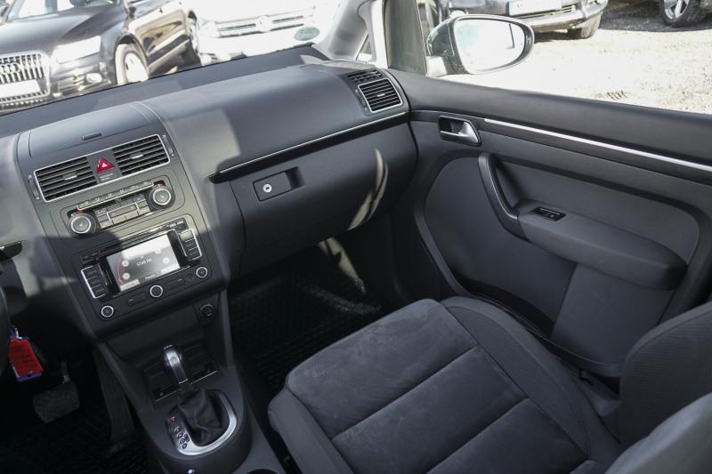 Volkswagen - Touran - pic11